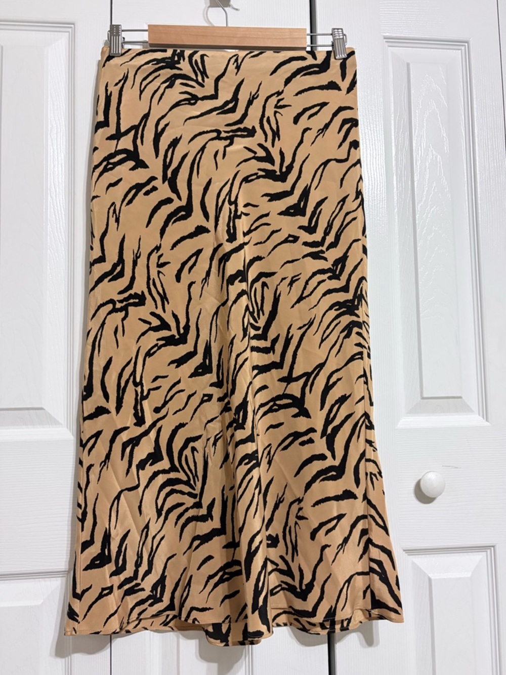 Madewell Silk Tan and Black Animal Print, Slip-on Midi Skirt, size 6
